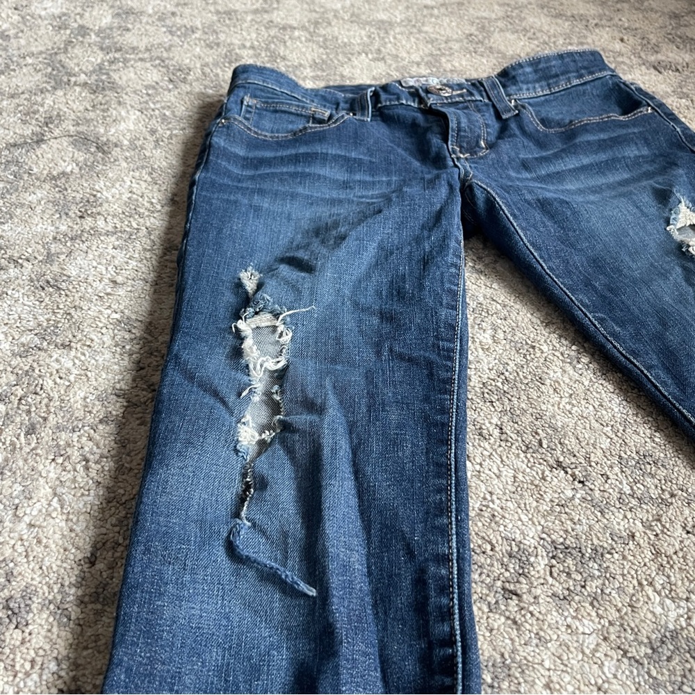 GUESS MEDIUM RISE JEANS (Sarah fit) - Picture 7 of 7